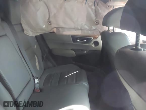 ✅ 2018 Honda CR-V EX-L • VIN: 2HKRW1H80JH517471 • Lot: 43693315. Listed on IAAI with 82,025 mi. Free auction sales archive from the USA and detailed vehicle history report at DreamBid. Image 8.