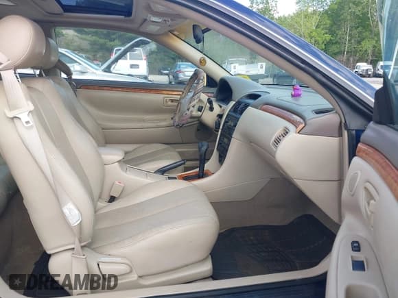 ✅ 2003 Toyota Solara SE • VIN: 2T1CF28P53C610155 • Lot: 42370971. Listed on IAAI with 153,164 mi. Free auction sales archive from the USA and detailed vehicle history report at DreamBid. Image 5.