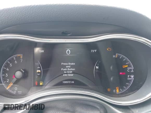 2018 Jeep Grand Cherokee Altitude z VIN 1C4RJFAGXJC504400, wystawiony jako IAAI lot #43318140 z przebiegiem 100 572 mil mil oraz . Historia ofert i sprzedaży dostępna na DreamBid. Obrazek 7.