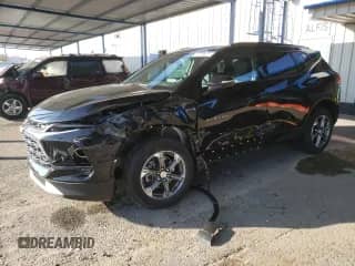 2024 Chevrolet Blazer LT z VIN 3GNKBJR45RS163609, wystawiony jako Copart lot #82987384 z przebiegiem 27 882 mil mil oraz Nie do naprawy • Non repairable. Historia ofert i sprzedaży dostępna na DreamBid. Obrazek 1.