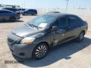 ✅ 2009 Toyota Yaris • VIN: JTDBT903794062418 • Лот: 42993439. Опубликован ранее на IAAI с пробегом 268 693 миль. Бесплатный доступ к архиву аукционных продаж из США и подробный отчёт об истории автомобиля на DreamBid. Изображение 6.
