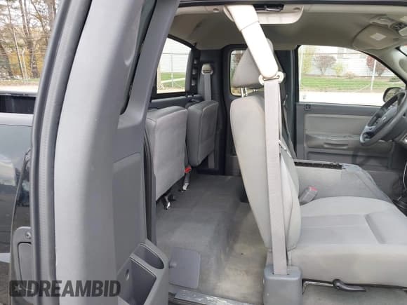 ✅ 2006 Dodge Dakota SLT • VIN: 1D7HW42N36S547476 • Lot: 43603516. Wystawiony na IAAI z przebiegiem 100 434 mil. Bezpłatny archiwum sprzedaży aukcyjnych z USA i szczegółowy raport historii pojazdu na DreamBid. Zdjęcie 8.