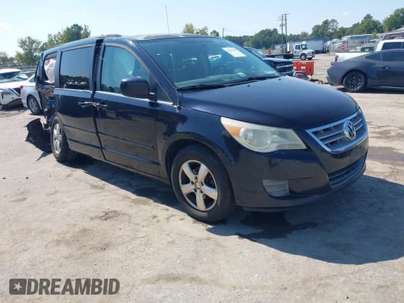 ✅ 2011 Volkswagen Routan SE • VIN: 2V4RW3DG3BR643472 • Lot: 43255437. Wystawiony na IAAI z przebiegiem 285 668 mil. Bezpłatny archiwum sprzedaży aukcyjnych z USA i szczegółowy raport historii pojazdu na DreamBid. Zdjęcie 1.