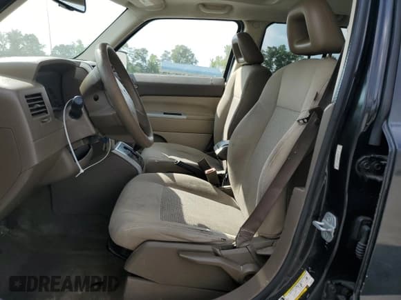 ✅ 2008 Jeep Patriot Sport • VIN: 1J8FT28W98D595109 • Лот: 69791515. Опубликован ранее на Copart с пробегом 281 862 миль. Бесплатный доступ к архиву аукционных продаж из США и подробный отчёт об истории автомобиля на DreamBid. Изображение 7.