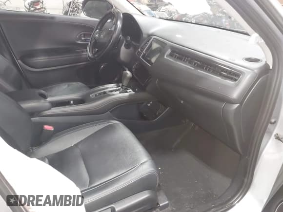 ✅ 2020 Honda HR-V Touring • VIN: 3CZRU6H96LM708203 • Lot: 42269544. Listed on IAAI with 24,038 mi. Free auction sales archive from the USA and detailed vehicle history report at DreamBid. Image 5.