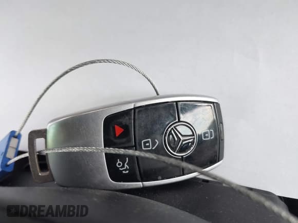 ✅ 2019 Mercedes-Benz E 450 • VIN: WDDZH6JB7KA654077 • Lot: 41511592. Listed on IAAI with 72,870 mi. Free auction sales archive from the USA and detailed vehicle history report at DreamBid. Image 11.