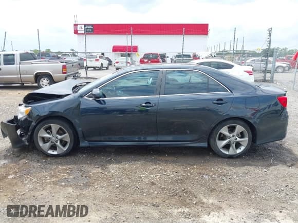 ✅ 2014 Toyota Camry SE • VIN: 4T1BK1FK8EU024253 • Лот: 42418278. Опубликован ранее на IAAI с пробегом 114 441 миль. Бесплатный доступ к архиву аукционных продаж из США и подробный отчёт об истории автомобиля на DreamBid. Изображение 14.