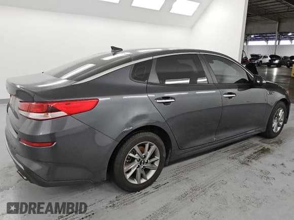 ✅ 2020 Kia Optima LX • VIN: 5XXGT4L3XLG390756 • Lot: 88116195. Listed on Copart with 92,750 mi. Free auction sales archive from the USA and detailed vehicle history report at DreamBid. Image 3.