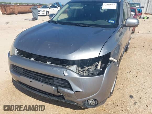 2014 Mitsubishi Outlander SE с VIN JA4AD3A3XEZ019235, выставлен на аукционе IAAI как лот 42559672 с пробегом 176 622 миль миль и . История ставок и продаж доступна на DreamBid. Изображение 6.