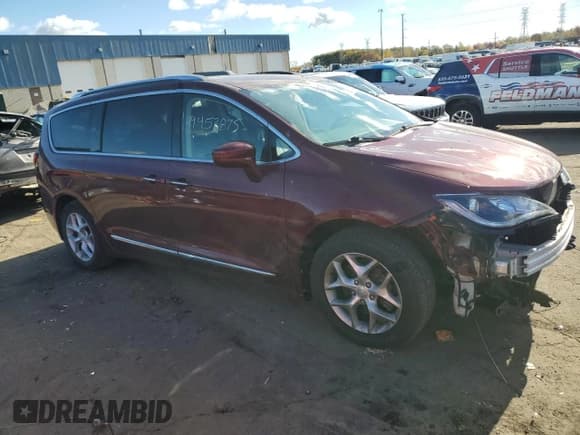 ✅ 2019 Chrysler Pacifica Touring L • VIN: 2C4RC1BG1KR506542 • Лот: 90069915. Опубликован ранее на Copart с пробегом 51 048 миль. Бесплатный доступ к архиву аукционных продаж из США и подробный отчёт об истории автомобиля на DreamBid. Изображение 4.