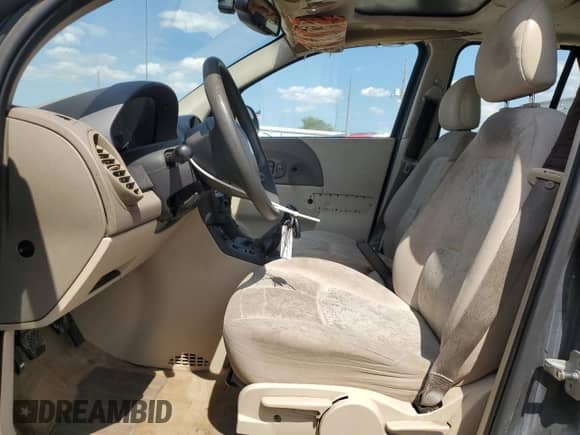 2002 Saturn VUE z VIN 5GZCZ23D22S811754, wystawiony jako Copart lot #56682225 z przebiegiem 282 775 mil mil oraz Szkoda całkowita • Salvage title. Historia ofert i sprzedaży dostępna na DreamBid. Obrazek 7.