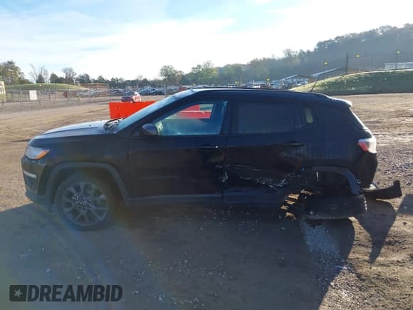 ✅ 2021 Jeep Compass 80th Anniversary • VIN: 3C4NJDEB0MT601065 • Lot: 40804626. Listed on IAAI with 47,373 mi. Free auction sales archive from the USA and detailed vehicle history report at DreamBid. Image 15.