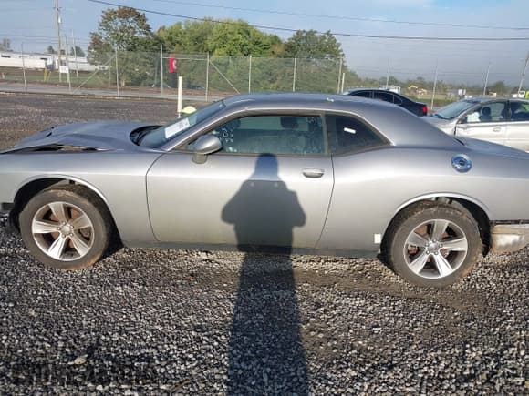 ✅ 2016 Dodge Challenger SXT Plus • VIN: 2C3CDZAG0GH119288 • Лот: 43382821. Опубликован ранее на IAAI с пробегом 129 716 миль. Бесплатный доступ к архиву аукционных продаж из США и подробный отчёт об истории автомобиля на DreamBid. Изображение 13.