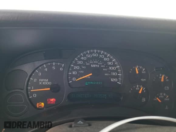 ✅ 2005 Chevrolet Silverado 1500 Z71 • VIN: 2GCEK13T151206192 • Лот: 76138044. Опубликован ранее на Copart с пробегом 283 525 миль. Бесплатный доступ к архиву аукционных продаж из США и подробный отчёт об истории автомобиля на DreamBid. Изображение 9.