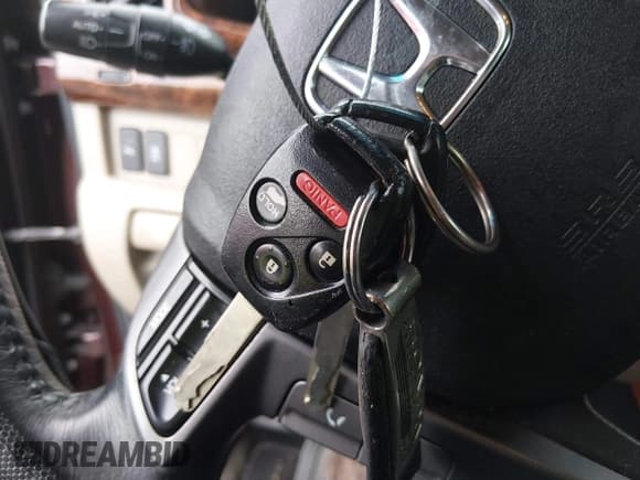 ✅ 2013 Honda Pilot Touring • VIN: 5FNYF4H96DB065745 • Lot: 43838609. Listed on IAAI with 197,451 mi. Free auction sales archive from the USA and detailed vehicle history report at DreamBid. Image 11.