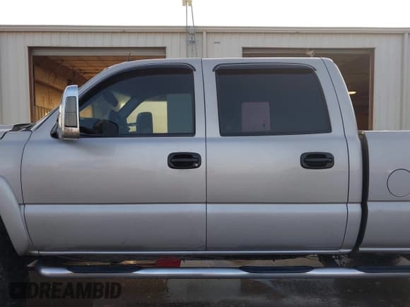 ✅ 2005 Chevrolet Silverado 2500HD LS • VIN: 1GCHK23U45F802269 • Lot: 42793768. Wystawiony na IAAI z przebiegiem 131 588 mil. Bezpłatny archiwum sprzedaży aukcyjnych z USA i szczegółowy raport historii pojazdu na DreamBid. Zdjęcie 14.