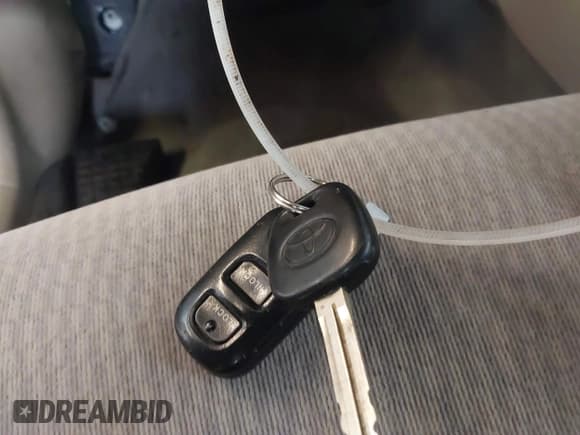 ✅ 2006 Toyota Corolla S • VIN: 1NXBR32E16Z696180 • Лот: 43578949. Опубликован ранее на IAAI с пробегом 177 771 миль. Бесплатный доступ к архиву аукционных продаж из США и подробный отчёт об истории автомобиля на DreamBid. Изображение 11.