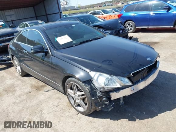 ✅ 2013 Mercedes-Benz E 350 • VIN: WDDKJ5KB3DF207881 • Lot: 41955127. Wystawiony na IAAI z przebiegiem 83 786 mil. Bezpłatny archiwum sprzedaży aukcyjnych z USA i szczegółowy raport historii pojazdu na DreamBid. Zdjęcie 1.