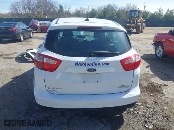 ✅ 2014 Ford C-Max SE • VIN: 1FADP5AU3EL502556 • Лот: 42050376. Опубликован ранее на IAAI с пробегом 130 969 миль. Бесплатный доступ к архиву аукционных продаж из США и подробный отчёт об истории автомобиля на DreamBid. Изображение 17.