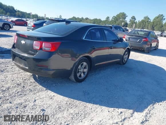 2015 Chevrolet Malibu LS with VIN 1G11A5SL2FF151426, listed as a IAAI auction lot 43445584 with 113,382 mi miles and . Bid and sale history available at DreamBid. Image 4.