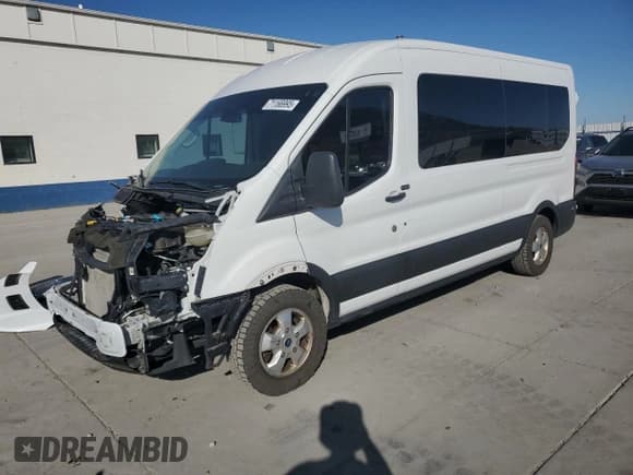 ✅ 2019 Ford Transit Passenger XL • VIN: 1FBAX2CM2KKA99488 • Lot: 71166995. Wystawiony na Copart z przebiegiem 136 593 mil. Bezpłatny archiwum sprzedaży aukcyjnych z USA i szczegółowy raport historii pojazdu na DreamBid. Zdjęcie 1.