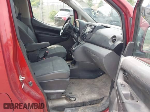 2015 Chevrolet City Express Cargo LT with VIN 3N63M0ZNXFK733123, listed as a IAAI auction lot 42504510 with 188,296 mi miles and . Bid and sale history available at DreamBid. Image 5.