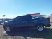 ✅ 2022 Chevrolet Silverado 1500 Custom • VIN: 1GCPYBEK8NZ226769 • Lot: 43565241. Wystawiony na IAAI z przebiegiem 39 608 mil. Bezpłatny archiwum sprzedaży aukcyjnych z USA i szczegółowy raport historii pojazdu na DreamBid. Zdjęcie 14.