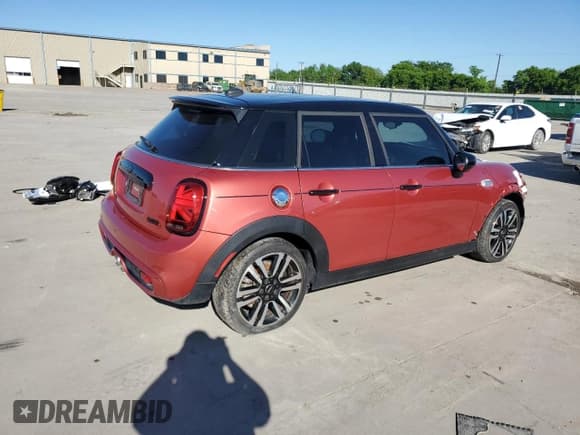 ✅ 2021 MINI Hardtop 4 Door Cooper S • VIN: WMWXU9C08M2N29397 • Lot: 54247915. Wystawiony na Copart z przebiegiem 8 654 mil. Bezpłatny archiwum sprzedaży aukcyjnych z USA i szczegółowy raport historii pojazdu na DreamBid. Zdjęcie 3.