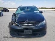 ✅ 2020 Chrysler Voyager LXi • VIN: 2C4RC1DG9LR171965 • Лот: 84765535. Опубликован ранее на Copart с пробегом 121 259 миль. Бесплатный доступ к архиву аукционных продаж из США и подробный отчёт об истории автомобиля на DreamBid. Изображение 5.