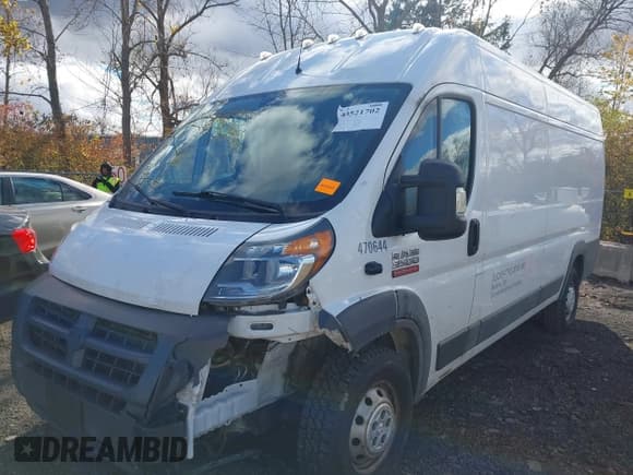 ✅ 2018 Ram ProMaster Cargo • VIN: 3C6URVJG2JE149980 • Lot: 43521702. Listed on IAAI with 442,288 mi. Free auction sales archive from the USA and detailed vehicle history report at DreamBid. Image 2.