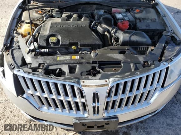 ✅ 2010 Lincoln MKZ • VIN: 3LNHL2GC7AR601053 • Lot: 54455795. Listed on Copart with 176,451 mi. Free auction sales archive from the USA and detailed vehicle history report at DreamBid. Image 11.