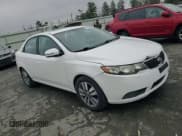 ✅ 2013 Kia Forte EX • VIN: KNAFU4A25D5671305 • Lot: 92894875. Wystawiony na Copart z przebiegiem 79 805 mil. Bezpłatny archiwum sprzedaży aukcyjnych z USA i szczegółowy raport historii pojazdu na DreamBid. Zdjęcie 13.