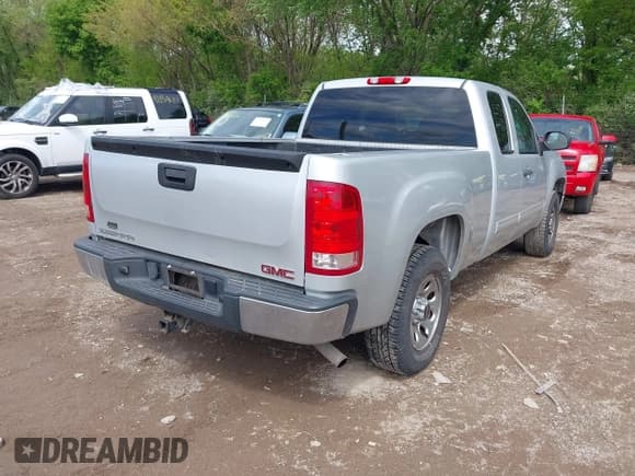 ✅ 2013 GMC Sierra 1500 SL • VIN: 1GTR1UEA7DZ192385 • Lot: 42158566. Wystawiony na IAAI z przebiegiem 202 963 mil. Bezpłatny archiwum sprzedaży aukcyjnych z USA i szczegółowy raport historii pojazdu na DreamBid. Zdjęcie 4.