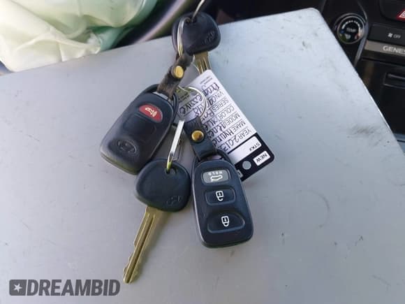 ✅ 2013 Hyundai Genesis Coupe 2.0T • VIN: KMHHT6KD1DU090198 • Lot: 42297169. Wystawiony na IAAI z przebiegiem 69 501 mil. Bezpłatny archiwum sprzedaży aukcyjnych z USA i szczegółowy raport historii pojazdu na DreamBid. Zdjęcie 11.