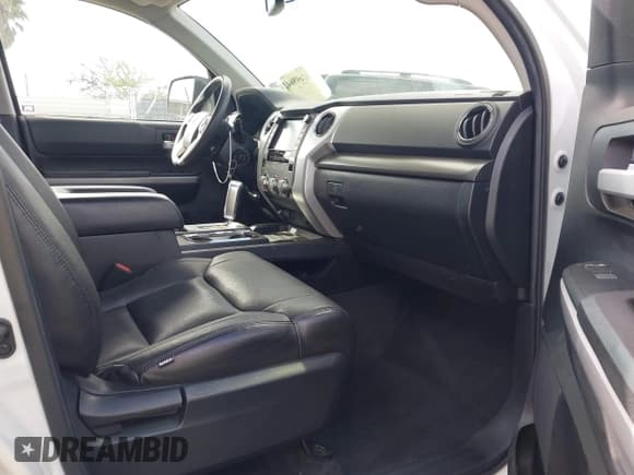 ✅ 2020 Toyota Tundra SR5 • VIN: 5TFEY5F1XLX263443 • Lot: 41699642. Listed on IAAI with 39,154 mi. Free auction sales archive from the USA and detailed vehicle history report at DreamBid. Image 5.