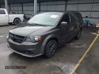 2017 Dodge Grand Caravan SE Plus z VIN 2C4RDGBG4HR550141, wystawiony jako IAAI lot #43381432 z przebiegiem 227 629 mil mil oraz . Historia ofert i sprzedaży dostępna na DreamBid. Obrazek 2.