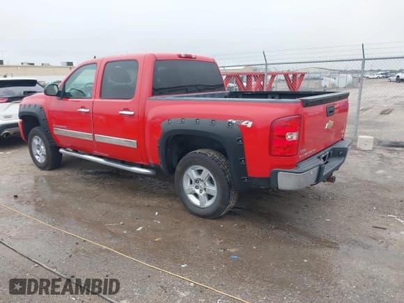 ✅ 2010 Chevrolet Silverado 1500 LTZ • VIN: 3GCRKTE3XAG207644 • Lot: 43536204. Wystawiony na IAAI z przebiegiem 161 149 mil. Bezpłatny archiwum sprzedaży aukcyjnych z USA i szczegółowy raport historii pojazdu na DreamBid. Zdjęcie 3.
