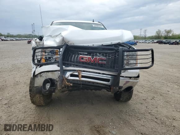 ✅ 2013 GMC Sierra 1500 SLT • VIN: 1GTR2WE73DZ379782 • Lot: 54400225. Listed on Copart with 126,205 mi. Free auction sales archive from the USA and detailed vehicle history report at DreamBid. Image 5.
