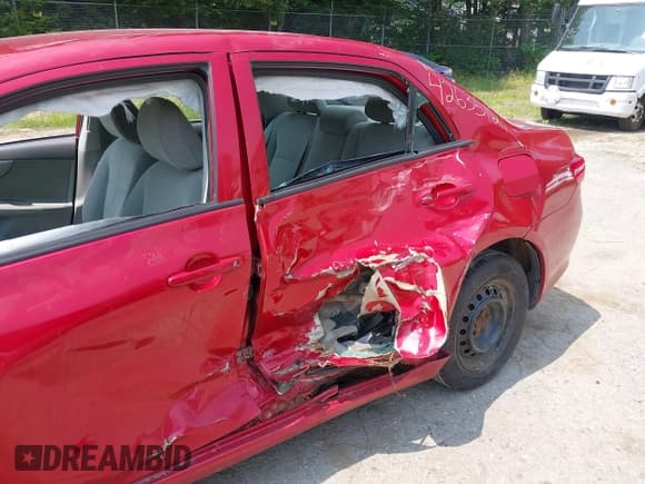 ✅ 2010 Toyota Corolla • VIN: 2T1BU4EE3AC243446 • Лот: 42635121. Опубликован ранее на IAAI с пробегом 111 722 миль. Бесплатный доступ к архиву аукционных продаж из США и подробный отчёт об истории автомобиля на DreamBid. Изображение 6.