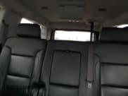 ✅ 2016 Chevrolet Suburban LT • VIN: 1GNSCHKC9GR100505 • Lot: 75685104. Wystawiony na Copart z przebiegiem 102 929 mil. Bezpłatny archiwum sprzedaży aukcyjnych z USA i szczegółowy raport historii pojazdu na DreamBid. Zdjęcie 10.