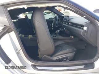 ✅ 2022 Toyota Supra Premium • VIN: WZ1DB0C05NW049417 • Lot: 43250002. Wystawiony na IAAI z przebiegiem Nie podano. Bezpłatny archiwum sprzedaży aukcyjnych z USA i szczegółowy raport historii pojazdu na DreamBid. Zdjęcie 5.