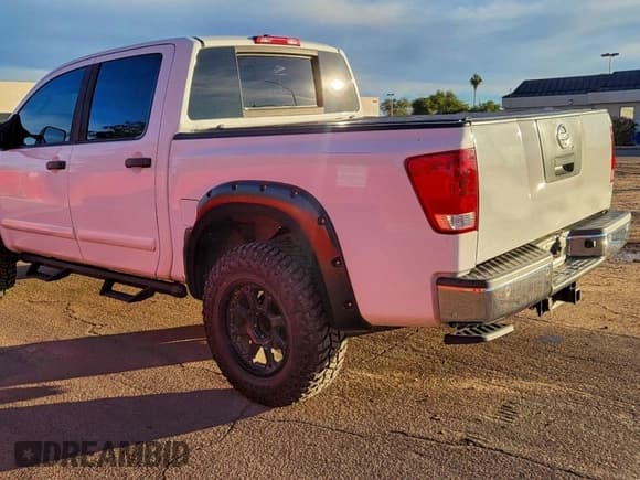 ✅ 2011 Nissan Titan SL • VIN: 1N6AA0ED6BN301520 • Lot: 97023685. Wystawiony na Copart z przebiegiem 177 212 mil. Bezpłatny archiwum sprzedaży aukcyjnych z USA i szczegółowy raport historii pojazdu na DreamBid. Zdjęcie 3.