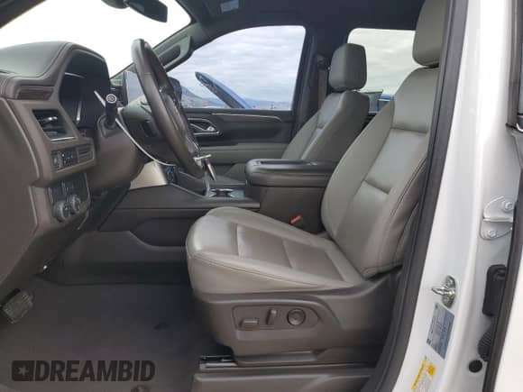 2023 Chevrolet Suburban LT z VIN 1GNSCCKD6PR318073, wystawiony jako Copart lot #90920045 z przebiegiem 68 324 mil mil oraz Czysty tytuł • Clean title. Historia ofert i sprzedaży dostępna na DreamBid. Obrazek 7.