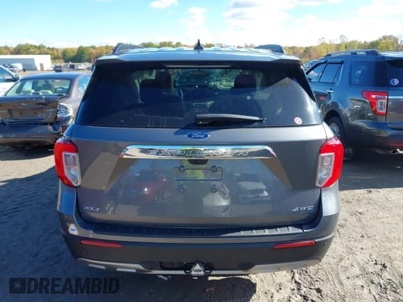 ✅ 2023 Ford Explorer XLT • VIN: 1FMSK8DH7PGB42800 • Lot: 43489525. Wystawiony na IAAI z przebiegiem 35 436 mil. Bezpłatny archiwum sprzedaży aukcyjnych z USA i szczegółowy raport historii pojazdu na DreamBid. Zdjęcie 16.