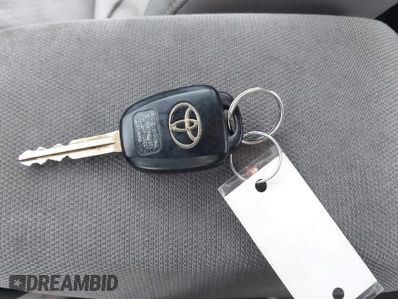 ✅ 2014 Toyota Corolla L • VIN: 5YFBURHEXEP081104 • Lot: 43512452. Wystawiony na IAAI z przebiegiem 135 561 mil. Bezpłatny archiwum sprzedaży aukcyjnych z USA i szczegółowy raport historii pojazdu na DreamBid. Zdjęcie 11.