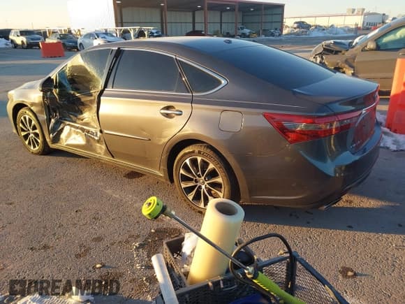 ✅ 2017 Toyota Avalon XLE • VIN: 4T1BK1EB7HU245249 • Lot: 41297319. Wystawiony na IAAI z przebiegiem Nie podano. Bezpłatny archiwum sprzedaży aukcyjnych z USA i szczegółowy raport historii pojazdu na DreamBid. Zdjęcie 3.