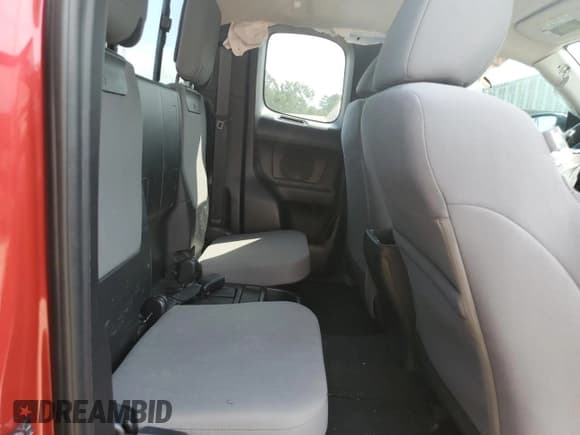 ✅ 2020 Toyota Tacoma SR • VIN: 3TYRX5GN7LT001704 • Lot: 80732755. Wystawiony na Copart z przebiegiem 52 303 mil. Bezpłatny archiwum sprzedaży aukcyjnych z USA i szczegółowy raport historii pojazdu na DreamBid. Zdjęcie 10.