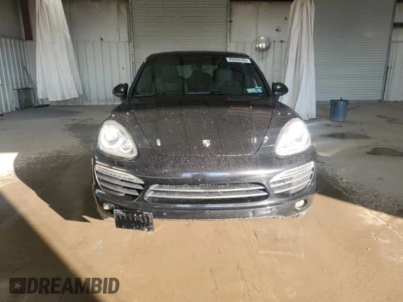 ✅ 2012 Porsche Cayenne S • VIN: WP1AB2A29CLA41853 • Lot: 80098395. Wystawiony na Copart z przebiegiem 174 565 mil. Bezpłatny archiwum sprzedaży aukcyjnych z USA i szczegółowy raport historii pojazdu na DreamBid. Zdjęcie 5.