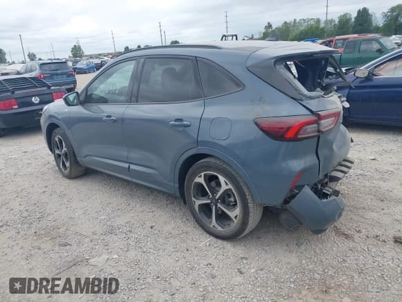 ✅ 2023 Ford Escape ST-Line Elite • VIN: 1FMCU9PZ5PUA30250 • Lot: 43052312. Wystawiony na IAAI z przebiegiem 29 178 mil. Bezpłatny archiwum sprzedaży aukcyjnych z USA i szczegółowy raport historii pojazdu na DreamBid. Zdjęcie 3.