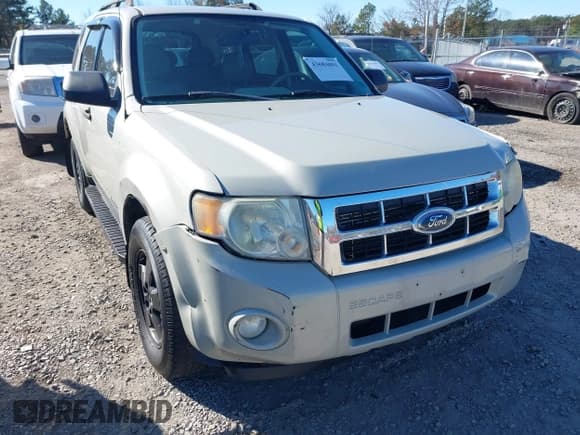 ✅ 2008 Ford Escape XLT • VIN: 1FMCU93108KA92703 • Лот: 43684001. Опубликован ранее на IAAI с пробегом 189 900 миль. Бесплатный доступ к архиву аукционных продаж из США и подробный отчёт об истории автомобиля на DreamBid. Изображение 6.
